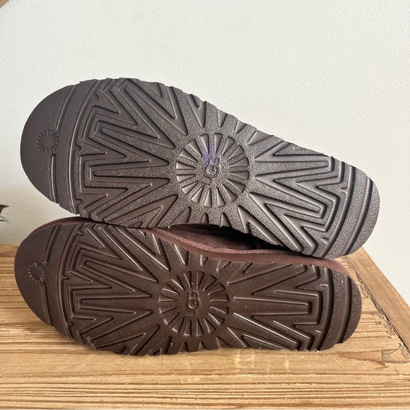 UGG Classic Genuine Shearling Lined Short Boot - Picture 6 of 9